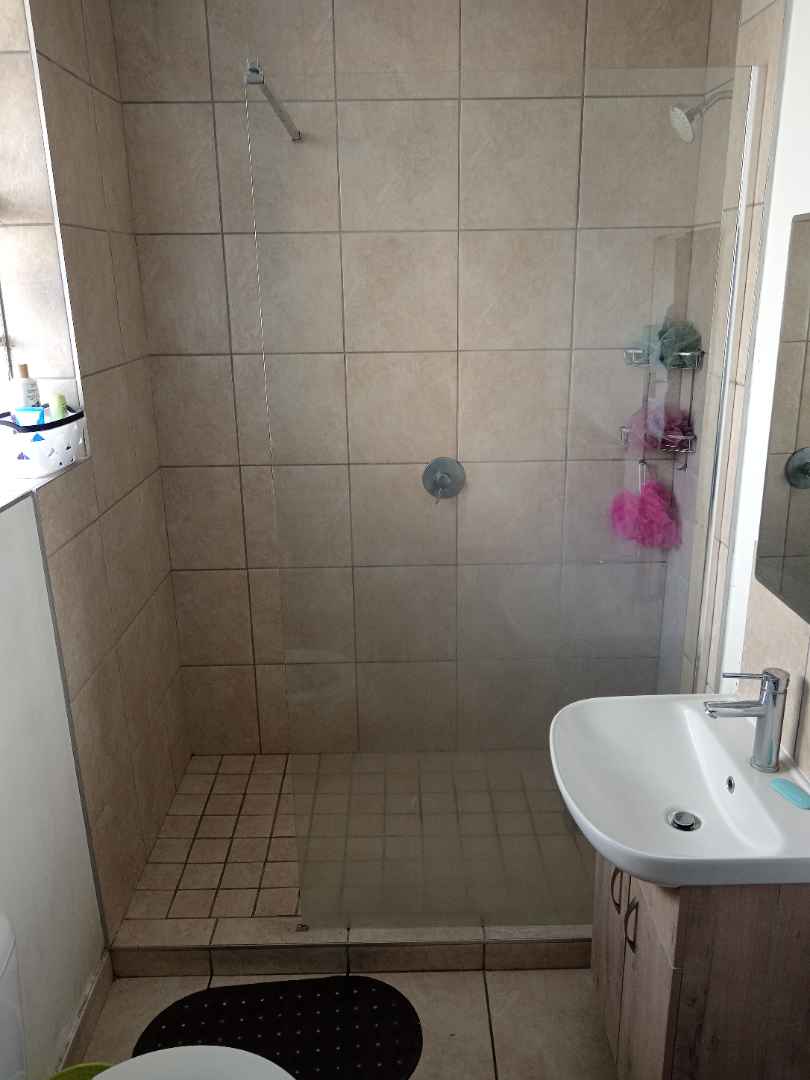 3 Bedroom Property for Sale in Zonnebloem Western Cape